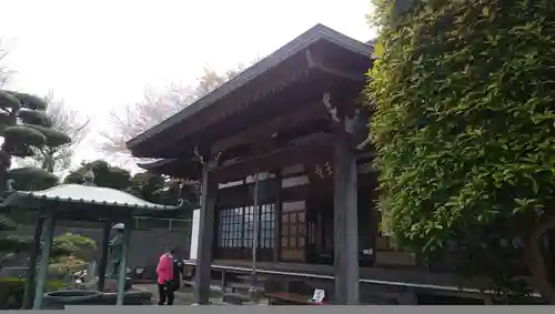薬王寺の本殿・本堂