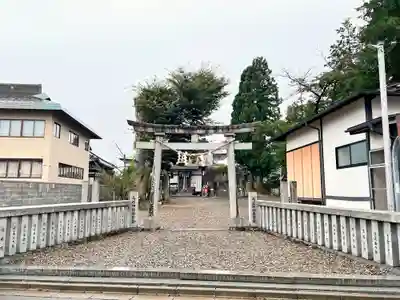三ツ石神社(岩手県)