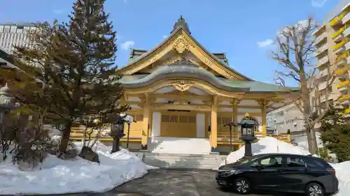 新善光寺の{uncategorized: "未分類", other: "その他", undefined: "問題あり", building: "その他建物", grave: "お墓", sacred_gate: "鳥居", guardian: "狛犬", statue: "像", buddha: "仏像", history: "歴史", nature: "自然", garden: "庭園", animal: "動物", pagoda: "塔", temizu: "手水舎", mountain_gate: "山門・神門", sanctuary: "本殿・本堂", subordinate: "末社・摂社", art: "芸術", scenery: "景色", jizo: "地蔵", ema: "絵馬", goshuin: "御朱印", omikuji: "おみくじ", items: "授与品その他", amulet: "お守り", goshuincho: "御朱印帳", eats: "食事", festival: "お祭り", votive_dance: "神楽", shichigosan: "七五三参", wedding: "結婚式", experience: "体験その他", initially: "初詣", around: "周辺", anti_infection: "感染症対策"}