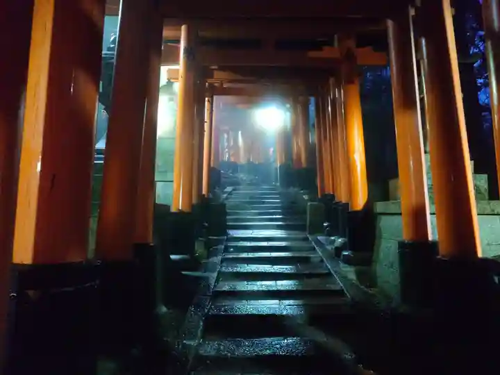 伏見稲荷大社二ノ峰(中之社神蹟・青木大神)(京都府)