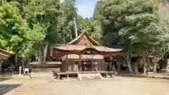 油日神社の本殿