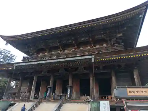 金峯山寺の本殿