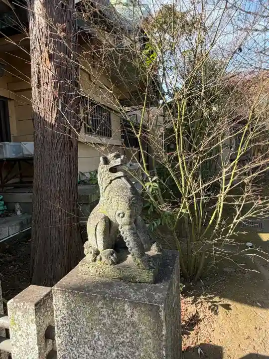 須賀神社の{uncategorized: "未分類", other: "その他", undefined: "問題あり", building: "その他建物", grave: "お墓", sacred_gate: "鳥居", guardian: "狛犬", statue: "像", buddha: "仏像", history: "歴史", nature: "自然", garden: "庭園", animal: "動物", pagoda: "塔", temizu: "手水舎", mountain_gate: "山門・神門", sanctuary: "本殿・本堂", subordinate: "末社・摂社", art: "芸術", scenery: "景色", jizo: "地蔵", ema: "絵馬", goshuin: "御朱印", omikuji: "おみくじ", items: "授与品その他", amulet: "お守り", goshuincho: "御朱印帳", eats: "食事", festival: "お祭り", votive_dance: "神楽", shichigosan: "七五三参", wedding: "結婚式", experience: "体験その他", initially: "初詣", around: "周辺", anti_infection: "感染症対策"}