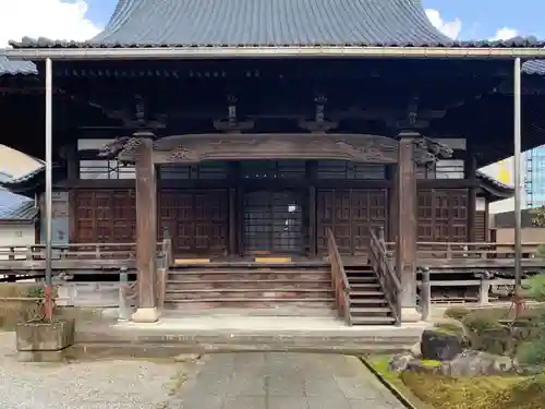 長慶寺の本殿・本堂
