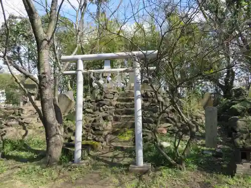 神明社の鳥居