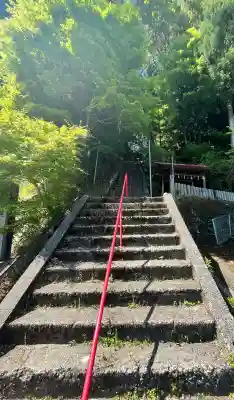 幡須神社の{uncategorized: "未分類", other: "その他", undefined: "問題あり", building: "その他建物", grave: "お墓", sacred_gate: "鳥居", guardian: "狛犬", statue: "像", buddha: "仏像", history: "歴史", nature: "自然", garden: "庭園", animal: "動物", pagoda: "塔", temizu: "手水舎", mountain_gate: "山門・神門", sanctuary: "本殿・本堂", subordinate: "末社・摂社", art: "芸術", scenery: "景色", jizo: "地蔵", ema: "絵馬", goshuin: "御朱印", omikuji: "おみくじ", items: "授与品その他", amulet: "お守り", goshuincho: "御朱印帳", eats: "食事", festival: "お祭り", votive_dance: "神楽", shichigosan: "七五三参", wedding: "結婚式", experience: "体験その他", initially: "初詣", around: "周辺", anti_infection: "感染症対策"}