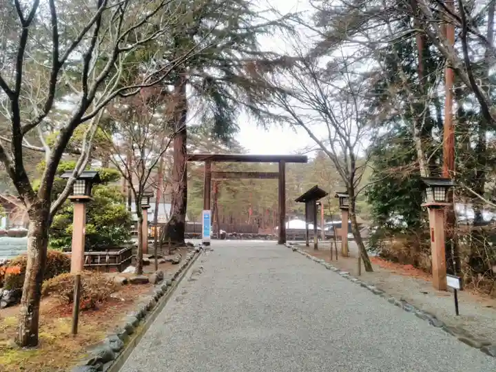 身曾岐神社の山門・神門