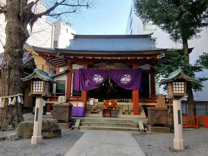 日本橋日枝神社の{uncategorized: "未分類", other: "その他", undefined: "問題あり", building: "その他建物", grave: "お墓", sacred_gate: "鳥居", guardian: "狛犬", statue: "像", buddha: "仏像", history: "歴史", nature: "自然", garden: "庭園", animal: "動物", pagoda: "塔", temizu: "手水舎", mountain_gate: "山門・神門", sanctuary: "本殿・本堂", subordinate: "末社・摂社", art: "芸術", scenery: "景色", jizo: "地蔵", ema: "絵馬", goshuin: "御朱印", omikuji: "おみくじ", items: "授与品その他", amulet: "お守り", goshuincho: "御朱印帳", eats: "食事", festival: "お祭り", votive_dance: "神楽", shichigosan: "七五三参", wedding: "結婚式", experience: "体験その他", initially: "初詣", around: "周辺", anti_infection: "感染症対策"}
