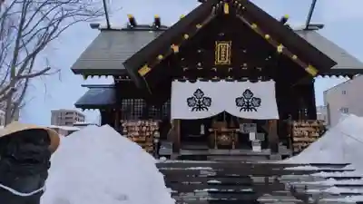 札幌諏訪神社の本殿・本堂