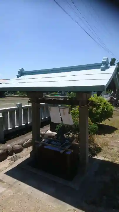 神明社(北方町中島)の手水舎