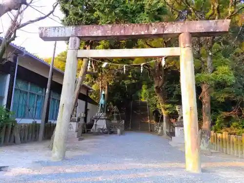 神明社（古見神明社）の鳥居