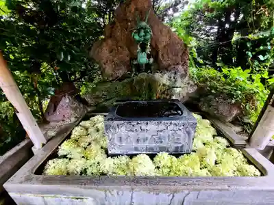 石母田 三吉神社の手水舎