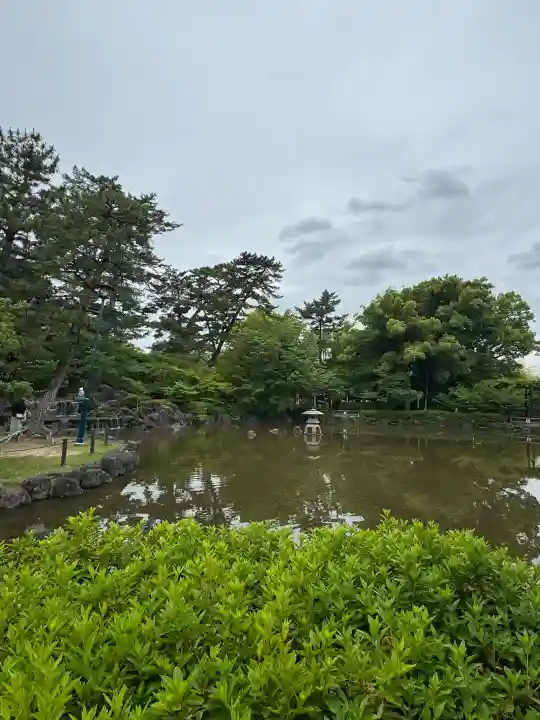 豊國神社の{uncategorized: "未分類", other: "その他", undefined: "問題あり", building: "その他建物", grave: "お墓", sacred_gate: "鳥居", guardian: "狛犬", statue: "像", buddha: "仏像", history: "歴史", nature: "自然", garden: "庭園", animal: "動物", pagoda: "塔", temizu: "手水舎", mountain_gate: "山門・神門", sanctuary: "本殿・本堂", subordinate: "末社・摂社", art: "芸術", scenery: "景色", jizo: "地蔵", ema: "絵馬", goshuin: "御朱印", omikuji: "おみくじ", items: "授与品その他", amulet: "お守り", goshuincho: "御朱印帳", eats: "食事", festival: "お祭り", votive_dance: "神楽", shichigosan: "七五三参", wedding: "結婚式", experience: "体験その他", initially: "初詣", around: "周辺", anti_infection: "感染症対策"}