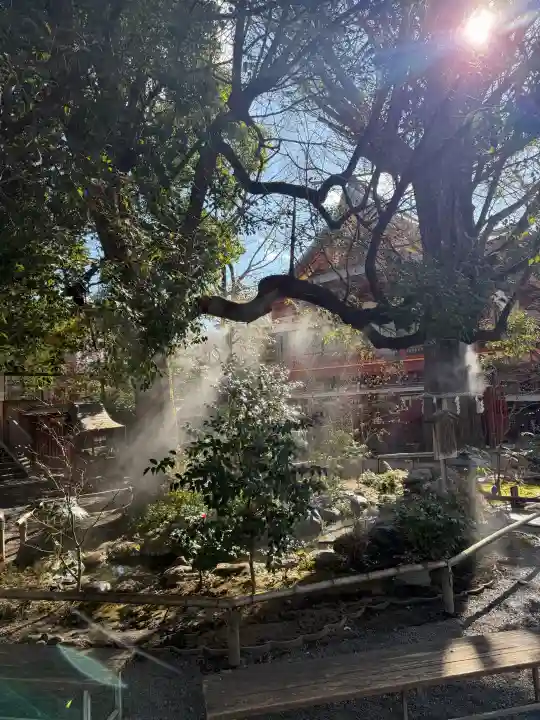 秩父神社の{uncategorized: "未分類", other: "その他", undefined: "問題あり", building: "その他建物", grave: "お墓", sacred_gate: "鳥居", guardian: "狛犬", statue: "像", buddha: "仏像", history: "歴史", nature: "自然", garden: "庭園", animal: "動物", pagoda: "塔", temizu: "手水舎", mountain_gate: "山門・神門", sanctuary: "本殿・本堂", subordinate: "末社・摂社", art: "芸術", scenery: "景色", jizo: "地蔵", ema: "絵馬", goshuin: "御朱印", omikuji: "おみくじ", items: "授与品その他", amulet: "お守り", goshuincho: "御朱印帳", eats: "食事", festival: "お祭り", votive_dance: "神楽", shichigosan: "七五三参", wedding: "結婚式", experience: "体験その他", initially: "初詣", around: "周辺", anti_infection: "感染症対策"}