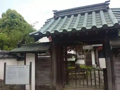 太山寺の山門