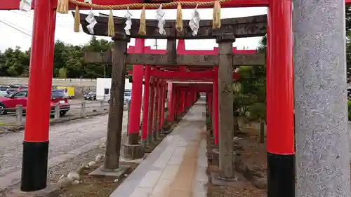 青山御幣稲荷神社の鳥居