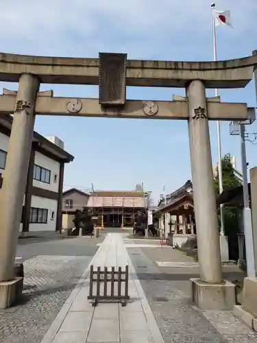 鶴見神社の鳥居