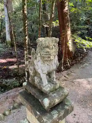 丹生神社の狛犬