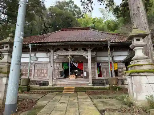 大王寺の{uncategorized: "未分類", other: "その他", undefined: "問題あり", building: "その他建物", grave: "お墓", sacred_gate: "鳥居", guardian: "狛犬", statue: "像", buddha: "仏像", history: "歴史", nature: "自然", garden: "庭園", animal: "動物", pagoda: "塔", temizu: "手水舎", mountain_gate: "山門・神門", sanctuary: "本殿・本堂", subordinate: "末社・摂社", art: "芸術", scenery: "景色", jizo: "地蔵", ema: "絵馬", goshuin: "御朱印", omikuji: "おみくじ", items: "授与品その他", amulet: "お守り", goshuincho: "御朱印帳", eats: "食事", festival: "お祭り", votive_dance: "神楽", shichigosan: "七五三参", wedding: "結婚式", experience: "体験その他", initially: "初詣", around: "周辺", anti_infection: "感染症対策"}