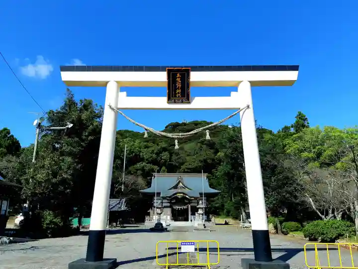三熊野神社の鳥居