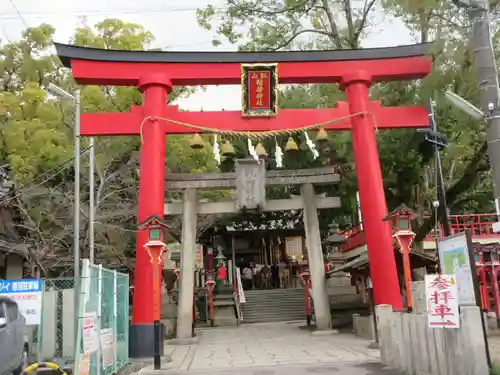 瓢箪山稲荷神社の鳥居