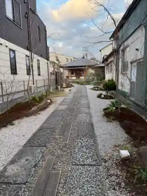 遍照寺の{uncategorized: "未分類", other: "その他", undefined: "問題あり", building: "その他建物", grave: "お墓", sacred_gate: "鳥居", guardian: "狛犬", statue: "像", buddha: "仏像", history: "歴史", nature: "自然", garden: "庭園", animal: "動物", pagoda: "塔", temizu: "手水舎", mountain_gate: "山門・神門", sanctuary: "本殿・本堂", subordinate: "末社・摂社", art: "芸術", scenery: "景色", jizo: "地蔵", ema: "絵馬", goshuin: "御朱印", omikuji: "おみくじ", items: "授与品その他", amulet: "お守り", goshuincho: "御朱印帳", eats: "食事", festival: "お祭り", votive_dance: "神楽", shichigosan: "七五三参", wedding: "結婚式", experience: "体験その他", initially: "初詣", around: "周辺", anti_infection: "感染症対策"}