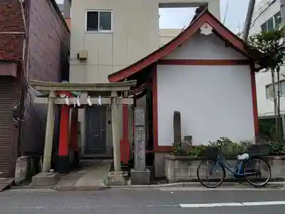鳥越神社の本殿・本堂