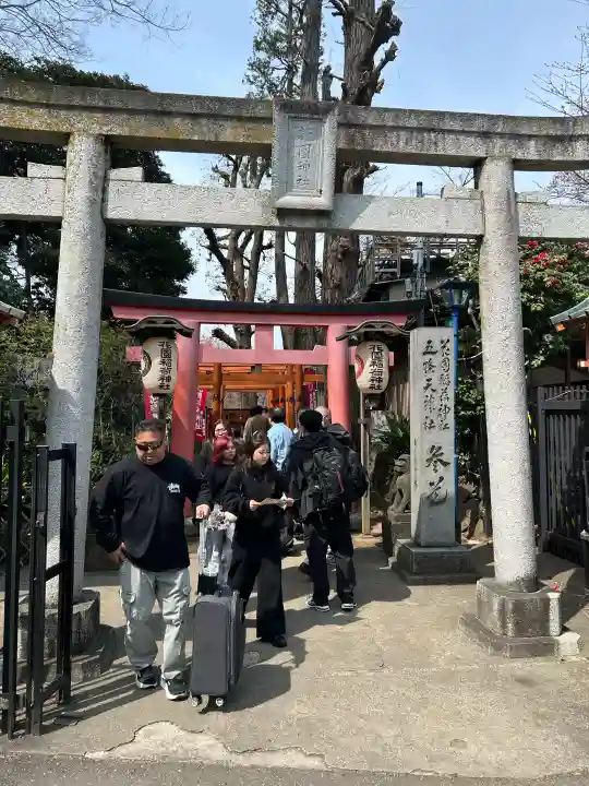 花園稲荷神社の{uncategorized: "未分類", other: "その他", undefined: "問題あり", building: "その他建物", grave: "お墓", sacred_gate: "鳥居", guardian: "狛犬", statue: "像", buddha: "仏像", history: "歴史", nature: "自然", garden: "庭園", animal: "動物", pagoda: "塔", temizu: "手水舎", mountain_gate: "山門・神門", sanctuary: "本殿・本堂", subordinate: "末社・摂社", art: "芸術", scenery: "景色", jizo: "地蔵", ema: "絵馬", goshuin: "御朱印", omikuji: "おみくじ", items: "授与品その他", amulet: "お守り", goshuincho: "御朱印帳", eats: "食事", festival: "お祭り", votive_dance: "神楽", shichigosan: "七五三参", wedding: "結婚式", experience: "体験その他", initially: "初詣", around: "周辺", anti_infection: "感染症対策"}