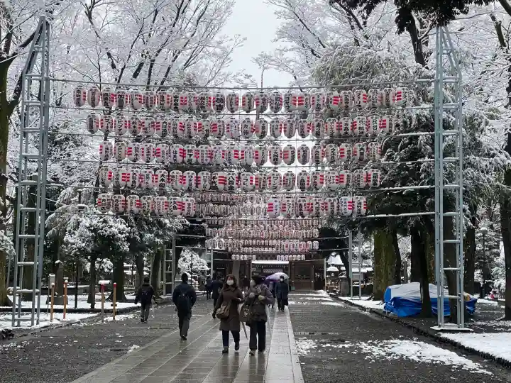 大國魂神社の{uncategorized: "未分類", other: "その他", undefined: "問題あり", building: "その他建物", grave: "お墓", sacred_gate: "鳥居", guardian: "狛犬", statue: "像", buddha: "仏像", history: "歴史", nature: "自然", garden: "庭園", animal: "動物", pagoda: "塔", temizu: "手水舎", mountain_gate: "山門・神門", sanctuary: "本殿・本堂", subordinate: "末社・摂社", art: "芸術", scenery: "景色", jizo: "地蔵", ema: "絵馬", goshuin: "御朱印", omikuji: "おみくじ", items: "授与品その他", amulet: "お守り", goshuincho: "御朱印帳", eats: "食事", festival: "お祭り", votive_dance: "神楽", shichigosan: "七五三参", wedding: "結婚式", experience: "体験その他", initially: "初詣", around: "周辺", anti_infection: "感染症対策"}