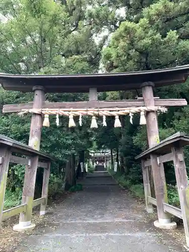 三ケ尻八幡神社の鳥居