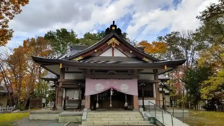 鷹栖神社の本殿・本堂