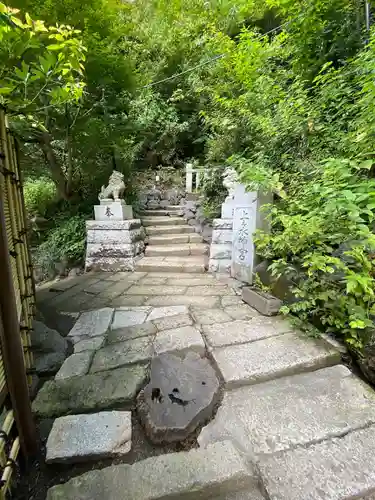 銭洗弁財天宇賀福神社(神奈川県)
