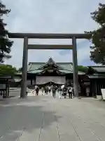 靖國神社の{uncategorized: "未分類", other: "その他", undefined: "問題あり", building: "その他建物", grave: "お墓", sacred_gate: "鳥居", guardian: "狛犬", statue: "像", buddha: "仏像", history: "歴史", nature: "自然", garden: "庭園", animal: "動物", pagoda: "塔", temizu: "手水舎", mountain_gate: "山門・神門", sanctuary: "本殿・本堂", subordinate: "末社・摂社", art: "芸術", scenery: "景色", jizo: "地蔵", ema: "絵馬", goshuin: "御朱印", omikuji: "おみくじ", items: "授与品その他", amulet: "お守り", goshuincho: "御朱印帳", eats: "食事", festival: "お祭り", votive_dance: "神楽", shichigosan: "七五三参", wedding: "結婚式", experience: "体験その他", initially: "初詣", around: "周辺", anti_infection: "感染症対策"}