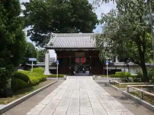 總持寺の山門