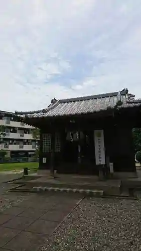 本村神社の本殿