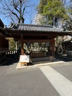 牛嶋神社の{uncategorized: "未分類", other: "その他", undefined: "問題あり", building: "その他建物", grave: "お墓", sacred_gate: "鳥居", guardian: "狛犬", statue: "像", buddha: "仏像", history: "歴史", nature: "自然", garden: "庭園", animal: "動物", pagoda: "塔", temizu: "手水舎", mountain_gate: "山門・神門", sanctuary: "本殿・本堂", subordinate: "末社・摂社", art: "芸術", scenery: "景色", jizo: "地蔵", ema: "絵馬", goshuin: "御朱印", omikuji: "おみくじ", items: "授与品その他", amulet: "お守り", goshuincho: "御朱印帳", eats: "食事", festival: "お祭り", votive_dance: "神楽", shichigosan: "七五三参", wedding: "結婚式", experience: "体験その他", initially: "初詣", around: "周辺", anti_infection: "感染症対策"}