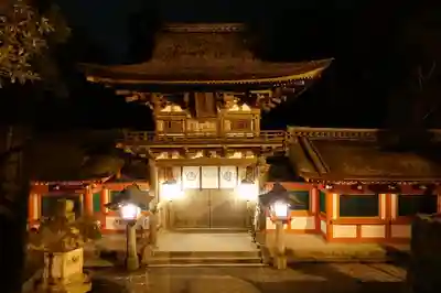 石上神宮の山門・神門
