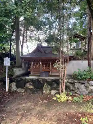 新熊野神社の末社・摂社