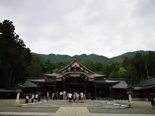 彌彦神社の本殿・本堂