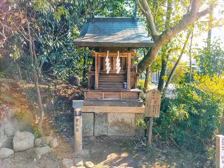 飛鳥坐神社の末社・摂社