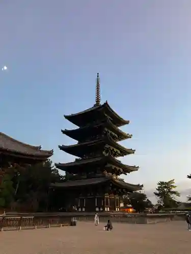 興福寺の{uncategorized: "未分類", other: "その他", undefined: "問題あり", building: "その他建物", grave: "お墓", sacred_gate: "鳥居", guardian: "狛犬", statue: "像", buddha: "仏像", history: "歴史", nature: "自然", garden: "庭園", animal: "動物", pagoda: "塔", temizu: "手水舎", mountain_gate: "山門・神門", sanctuary: "本殿・本堂", subordinate: "末社・摂社", art: "芸術", scenery: "景色", jizo: "地蔵", ema: "絵馬", goshuin: "御朱印", omikuji: "おみくじ", items: "授与品その他", amulet: "お守り", goshuincho: "御朱印帳", eats: "食事", festival: "お祭り", votive_dance: "神楽", shichigosan: "七五三参", wedding: "結婚式", experience: "体験その他", initially: "初詣", around: "周辺", anti_infection: "感染症対策"}