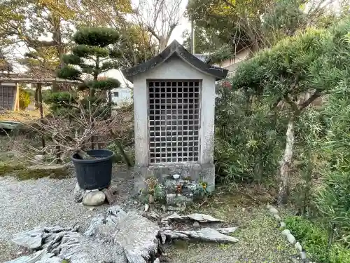 積善寺の{uncategorized: "未分類", other: "その他", undefined: "問題あり", building: "その他建物", grave: "お墓", sacred_gate: "鳥居", guardian: "狛犬", statue: "像", buddha: "仏像", history: "歴史", nature: "自然", garden: "庭園", animal: "動物", pagoda: "塔", temizu: "手水舎", mountain_gate: "山門・神門", sanctuary: "本殿・本堂", subordinate: "末社・摂社", art: "芸術", scenery: "景色", jizo: "地蔵", ema: "絵馬", goshuin: "御朱印", omikuji: "おみくじ", items: "授与品その他", amulet: "お守り", goshuincho: "御朱印帳", eats: "食事", festival: "お祭り", votive_dance: "神楽", shichigosan: "七五三参", wedding: "結婚式", experience: "体験その他", initially: "初詣", around: "周辺", anti_infection: "感染症対策"}