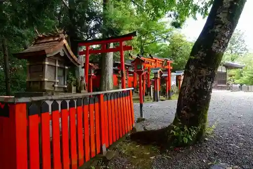 金峯山寺の末社