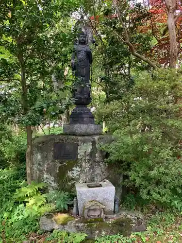 建明寺の仏像