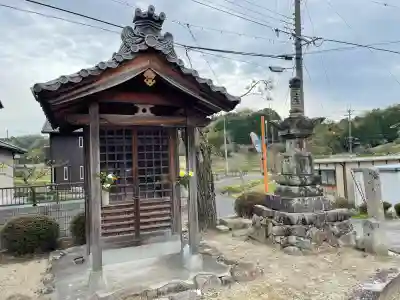 安楽寺の{uncategorized: "未分類", other: "その他", undefined: "問題あり", building: "その他建物", grave: "お墓", sacred_gate: "鳥居", guardian: "狛犬", statue: "像", buddha: "仏像", history: "歴史", nature: "自然", garden: "庭園", animal: "動物", pagoda: "塔", temizu: "手水舎", mountain_gate: "山門・神門", sanctuary: "本殿・本堂", subordinate: "末社・摂社", art: "芸術", scenery: "景色", jizo: "地蔵", ema: "絵馬", goshuin: "御朱印", omikuji: "おみくじ", items: "授与品その他", amulet: "お守り", goshuincho: "御朱印帳", eats: "食事", festival: "お祭り", votive_dance: "神楽", shichigosan: "七五三参", wedding: "結婚式", experience: "体験その他", initially: "初詣", around: "周辺", anti_infection: "感染症対策"}