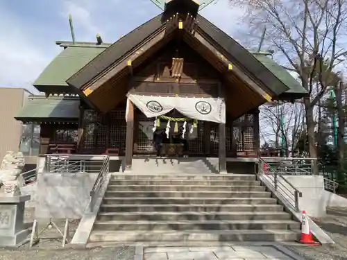 信濃神社の本殿