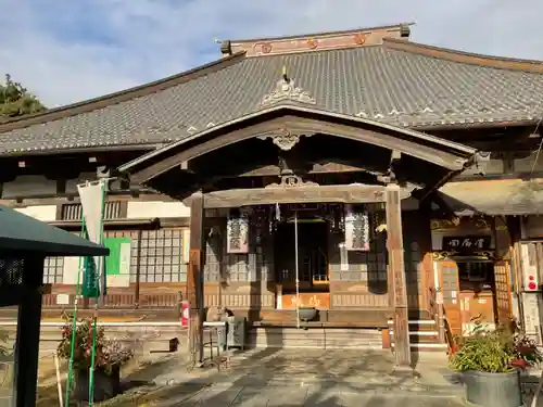 西光寺の本殿・本堂