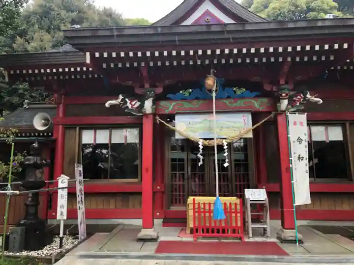 加紫久利神社の本殿・本堂