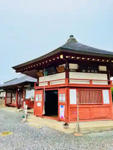 明智寺の{uncategorized: "未分類", other: "その他", undefined: "問題あり", building: "その他建物", grave: "お墓", sacred_gate: "鳥居", guardian: "狛犬", statue: "像", buddha: "仏像", history: "歴史", nature: "自然", garden: "庭園", animal: "動物", pagoda: "塔", temizu: "手水舎", mountain_gate: "山門・神門", sanctuary: "本殿・本堂", subordinate: "末社・摂社", art: "芸術", scenery: "景色", jizo: "地蔵", ema: "絵馬", goshuin: "御朱印", omikuji: "おみくじ", items: "授与品その他", amulet: "お守り", goshuincho: "御朱印帳", eats: "食事", festival: "お祭り", votive_dance: "神楽", shichigosan: "七五三参", wedding: "結婚式", experience: "体験その他", initially: "初詣", around: "周辺", anti_infection: "感染症対策"}