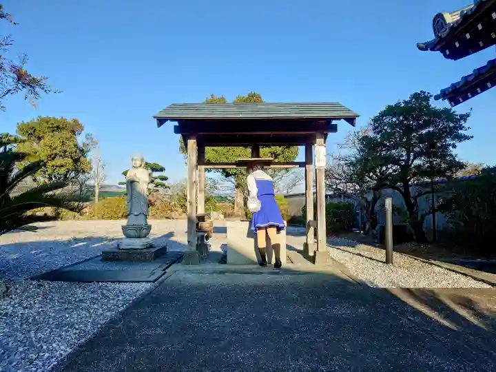 細勝寺~高知で一番空に近いお寺~の手水舎